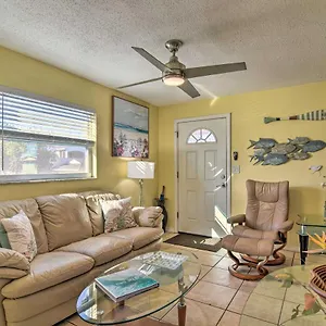 Comfy Escape 1 Block To Main Street! Holiday home Dunedin